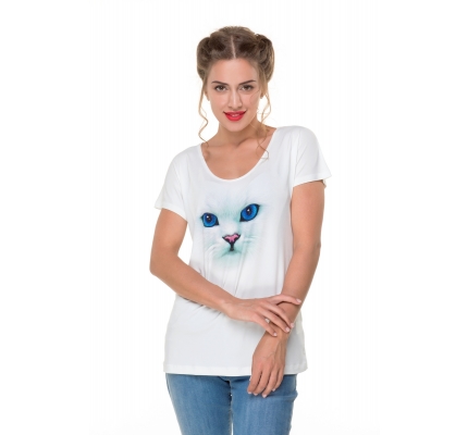 T-shirt white color with a cat