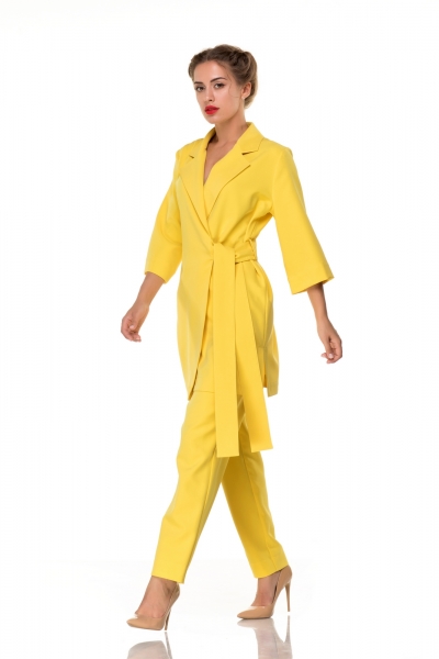 Костюм-пижама желтого цвета - Фото