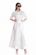 Сукня-сорочка з прошвою білого кольору - Фото