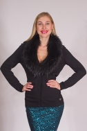 Black jacket with fur - Фото