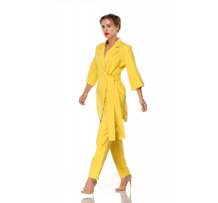 Костюм-пижама желтого цвета