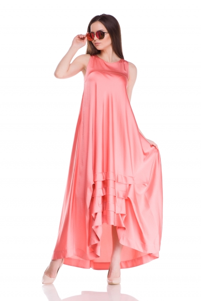 Платье с защипами персикового цвета - Фото